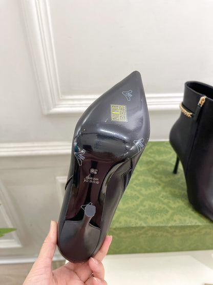 SIGNORIA SHORT BOOTS 10.5CM IN BLACK CALFSKIN